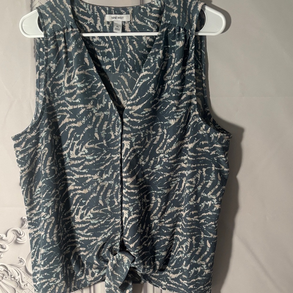Nine West Green/ Dusty Teal and White Abstract Sleeveless Blouse Size XL